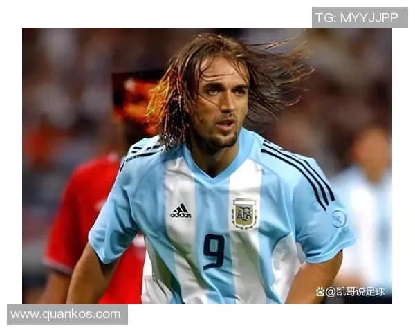 空戏台足球明星盘点那些曾在舞台上闪耀的球场传奇